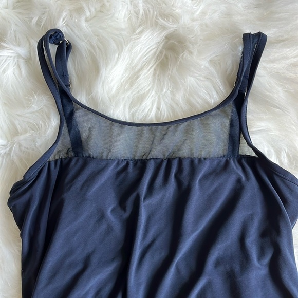 NWOT MIRACLE SUIT Tankini Top Slimming Navy Size 8 - Picture 3 of 16